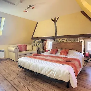 Hotel Mille Et Nuits D'aubrac, Lacalm